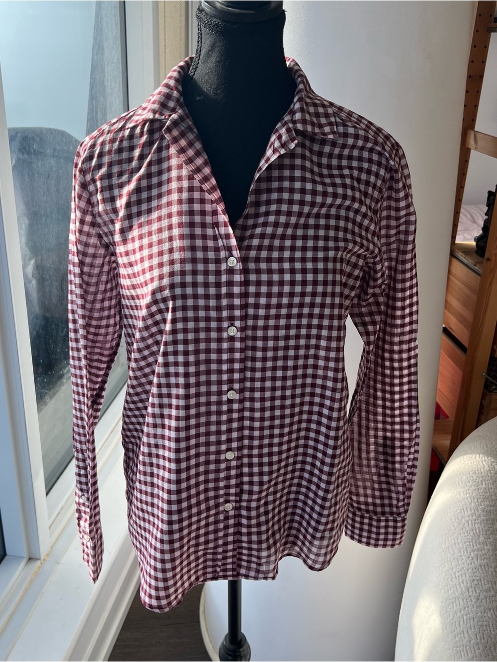 Like New! Burgundy Check Button-Down Shirt from premium brand Gant- size 38 Euro